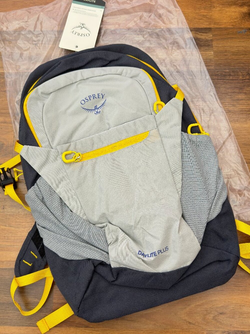 Osprey Daylite Plus Gray and Yellow Backpack NWT